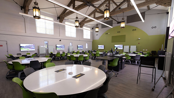 Front of classroom showing the podium and projector